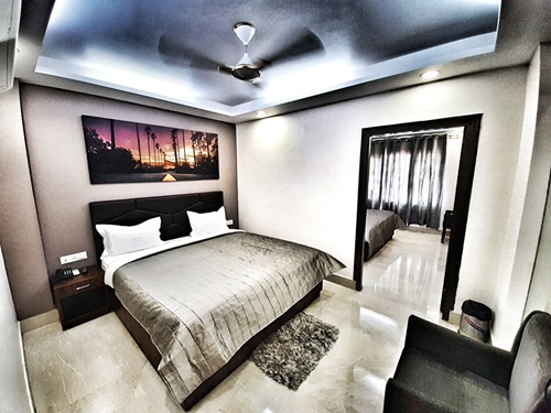 Family Room 1