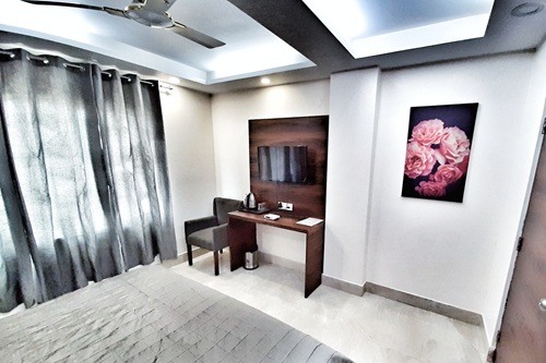 Family Room 3