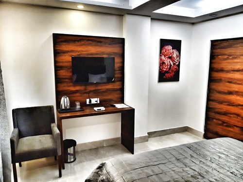 Family Room 4