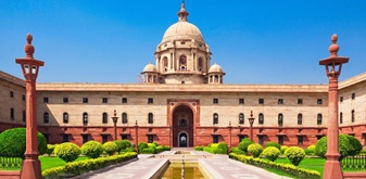 Rashtrapati Bhavan facade and Jaipur Column